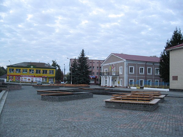 Image: Izyaslav Central square IMG 3203