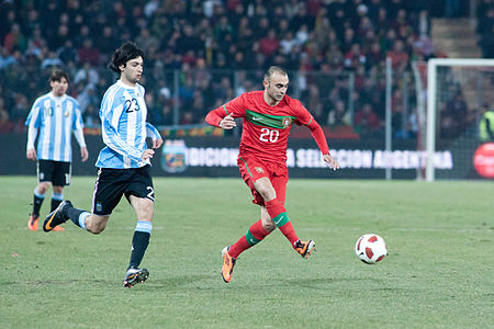 Fail:Javier_Pastore_(L),_Carlos_Martins_(R),_Portugal_vs._Argentina,_9th_February_2011.jpg