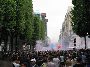 Coupe Du Monde De Football 2014: Préparation de la Coupe du monde, Critiques et contestations, Controverse sur lattribution des marchés