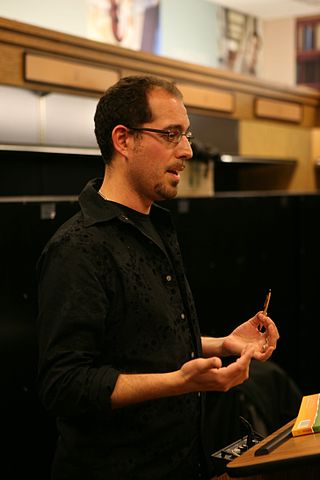 <span class="mw-page-title-main">Jon Papernick</span> American novelist