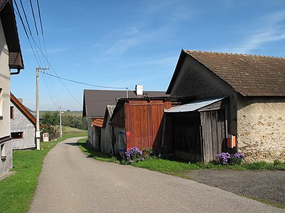 Jak do Kácovská Lhota hromadnou dopravou - O místě