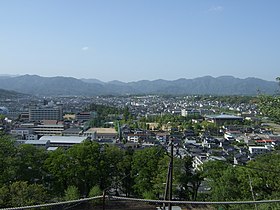 Näkymä Tsuyamaan Kakuzanin puistosta
