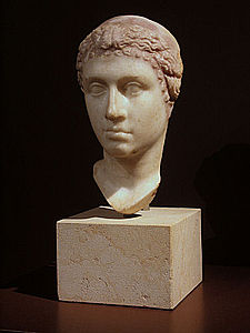Cleopatra: Biografia, Titolatura, Monetazione