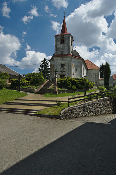 File:Kostel Nanebevstoupení Páně, Skřípov, okres Prostějov.jpg