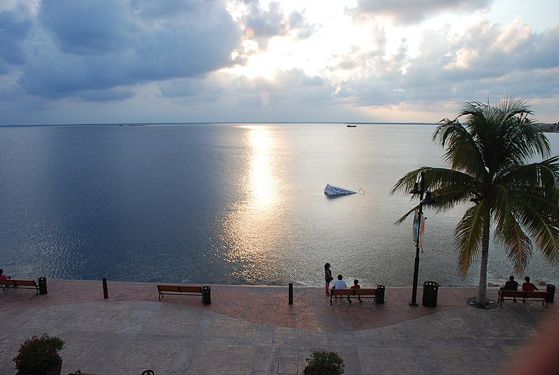 File:La Isla Cancun - panoramio.jpg