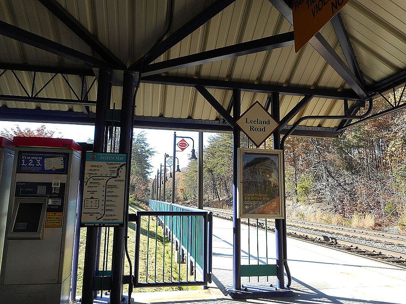 File:Leeland Road VRE Station; Fred-Bound View.JPG