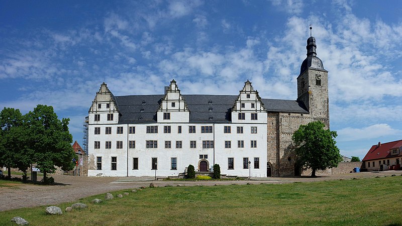 File:Leitzkau,Schloss.jpg