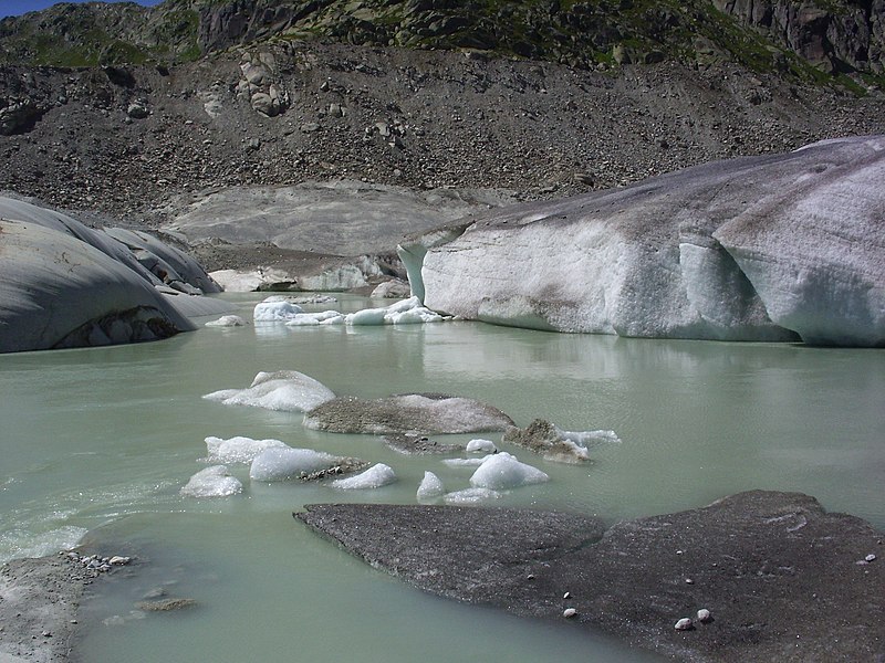 File:Les icebergs du rhone - panoramio.jpg