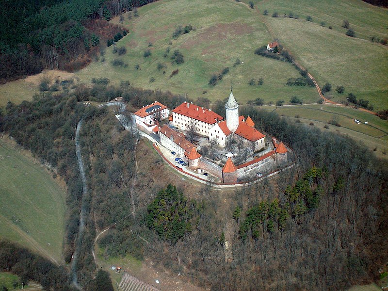 File:Leuchtenburg 060409.jpg