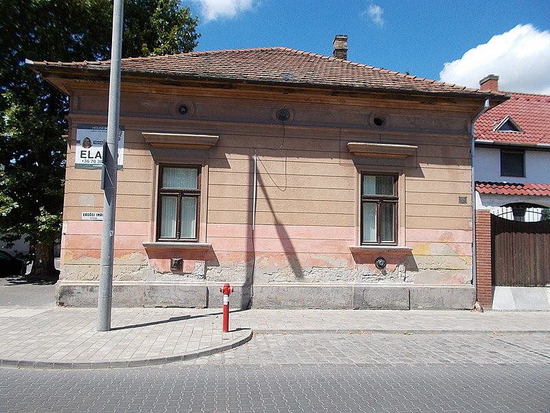 File:Listed house. - 2 Erdősi Street, Bethlenváros, 2016 Hungary.jpg