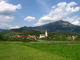 Heliga Elizabeths församlingskyrka i Ljubno ob Savinji i maj 2009