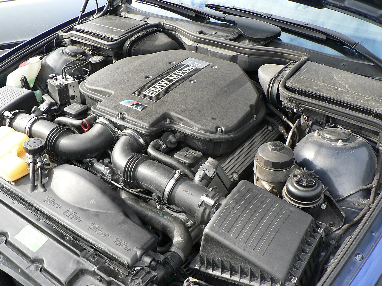 File:BMW E39.jpg - Wikimedia Commons