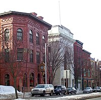 Tòa nhà lịch sử ở phố chính, chụp năm 2007