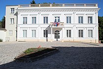 Balai Kota Saint-Remy-les-Chevreuse pada 31 Juli 2013 - 1.jpg