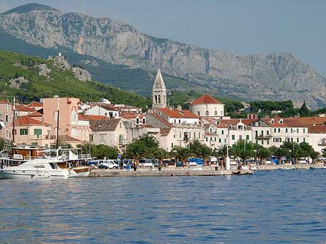 File:Makarska from port.jpg