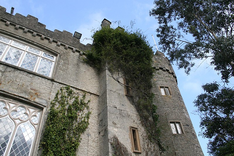 File:Malahide Castle97.jpg