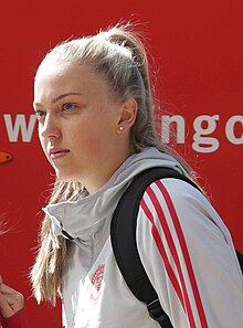 Man Utd Women 5 Lewes FC Women 0 11 05 2019-5 (47851169801) (cropped).jpg