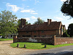 Mansion House Farm House Mansion House, Crowhurst (geograph 3166025).jpg