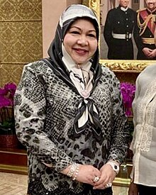 Mariam Abdul Aziz, 2022. Eine asiatische Frau mit Kopftuch.