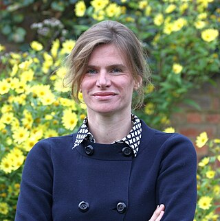 Fortune Salaire Mensuel de Mariana Mazzucato Combien gagne t il d argent ? 1 000,00 euros mensuels