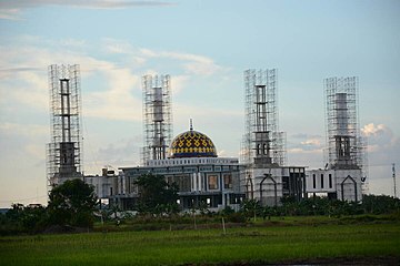 Ar-Raudhah Great Mosque while still under construction