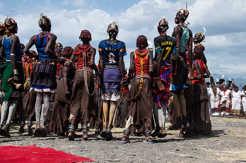 File:Massai dance and traditional outfit.jpg