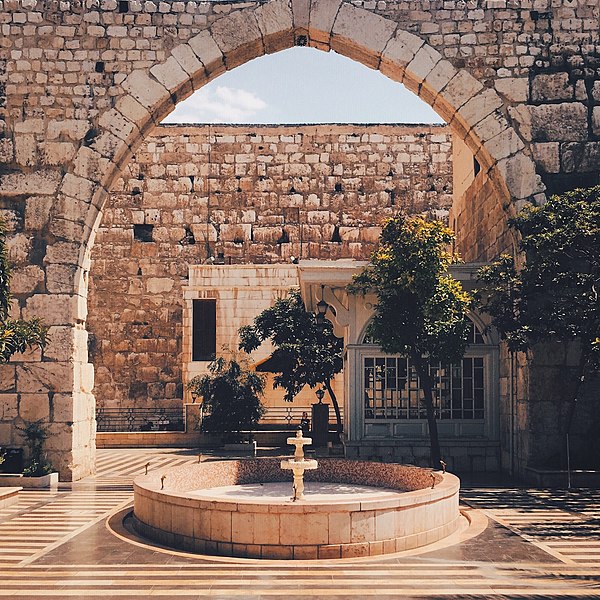 File:Mausoleum of Saladin Entrance.jpg