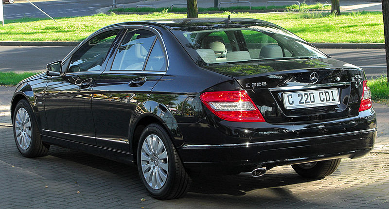 File:Mercedes C 220 CDI BlueEFFICIENCY Elegance (W204) rear 20100821.jpg