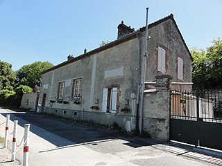 Merval (Aisne) école + mairie.JPG