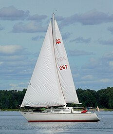 Mirage 27 (Perry) Segelboot 2666.jpg