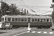 京都市電平面交差時代の東大路通（1975年頃、画面左が出町柳方面）