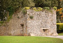 The Henrican blockhouse at Mount Edgcumbe near Plymouth, Devon, which is believed to date from circa 1545 Mount Edgcumbe blockhouse.jpg