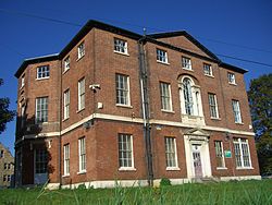 The more decorative eastern side of the house. Mount Pleasant, Sheffield 2.JPG