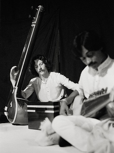 North Indian Tanpura (left) used as a drone to accompany a sarod recital