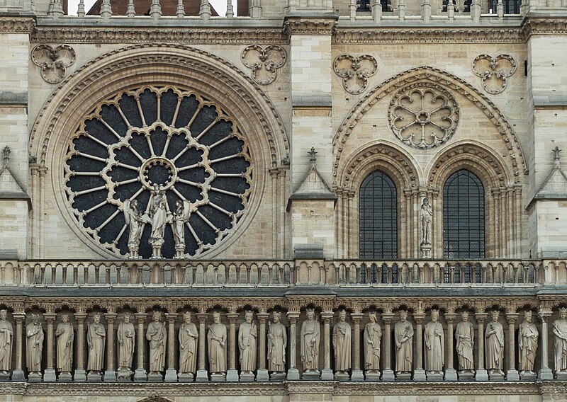 File:Notre-Dame de Paris, rosacée occid. et fenêtre droite.jpg