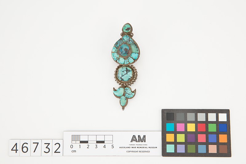 File:Ornament, ear (AM 1974.154-6).jpg