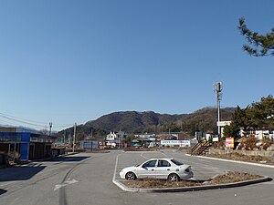 Parkinglot in Front of the ROKA 102nd Replacement Battalion 05.jpg