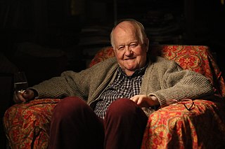 <span class="mw-page-title-main">Peter Graham (writer)</span> British writer (1939–2020)