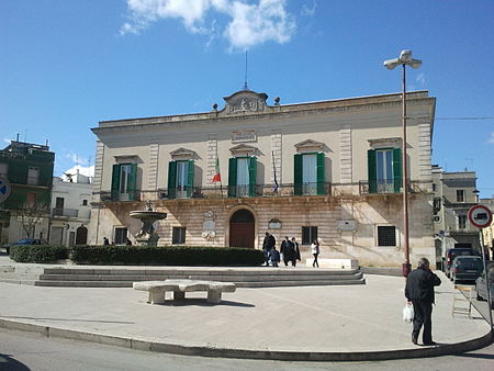 Piazza Municipio - Santeramo.jpg