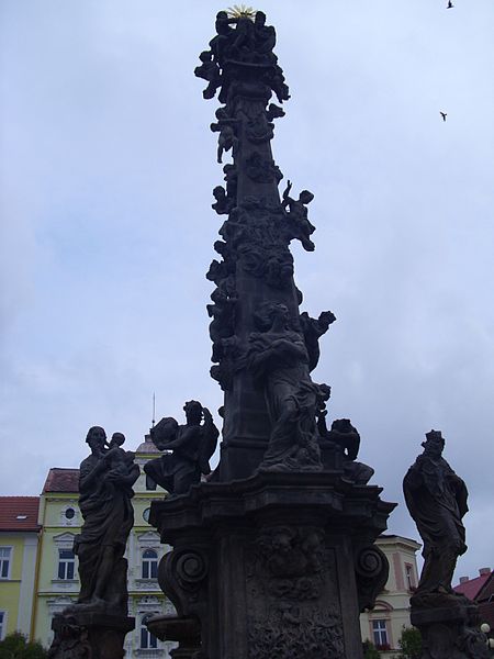 File:Plague pillar in Duchcov.jpg