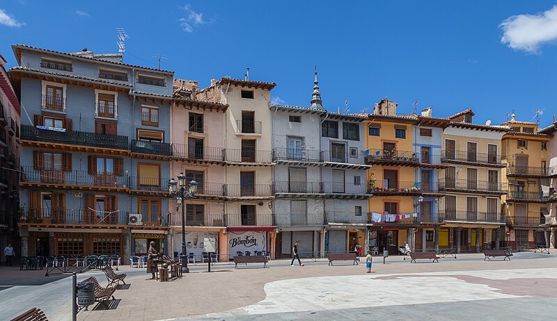 File:Plaza de España, Calatayud, Aragón, España, 2014-07-11, DD 03.jpg