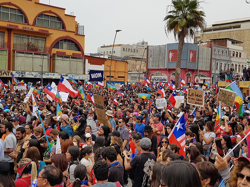 File:Plaza de la Revolución, Antofagasta, 12 Noviembre 2019.jpg