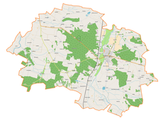 Mapa konturowa gminy Poddębice, w centrum znajduje się punkt z opisem „Zoo Safari Borysew”