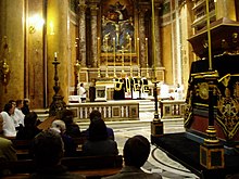 Tridentine Requiem Mass at Santissima Trinita dei Pellegrini (Most Holy Trinity of Pilgrims) church in Rome Pontifikalni rekvijem.JPG