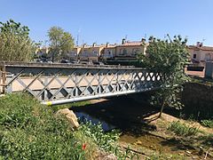 Vista general del puente sobre la Riera de Aubi