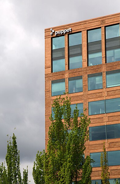 File:Puppet's office in Portland, Oregon.jpg