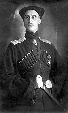 El barón Piotr Wrangel, último de los grandes comandantes «blancos», evacuó sus fuerzas en el otoño de 1920; su marcha puso fin en la práctica a la guerra civil si no se cuentan las grandes revueltas campesinas.