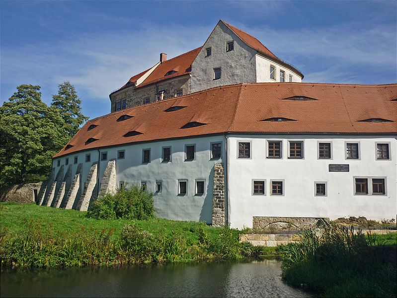 File:Radeberg-Schloss-4.jpg