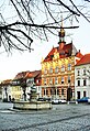 Rathaus in geschlossener Bebauung mit Hofgebäude