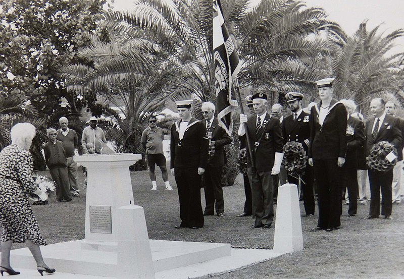 File:Remembrance Day ceremony at HMS Jervis Bay memorial at Hamilton, Bermuda.jpg